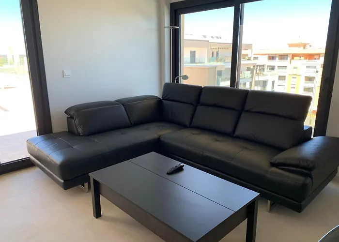 Penthouse With Wide Terrace Next To The Ocean
