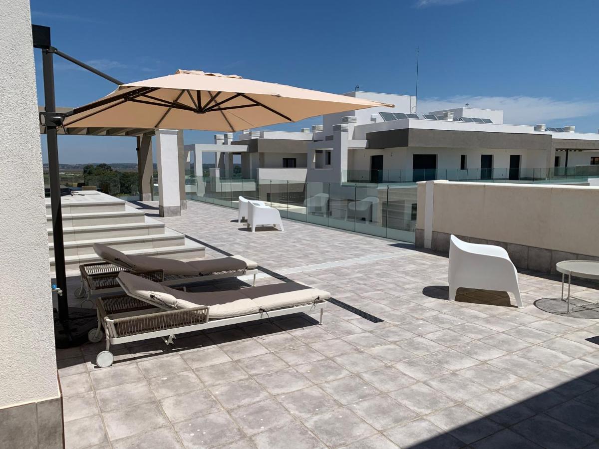 Apartment Penthouse With Wide Terrace Next To The Ocean *